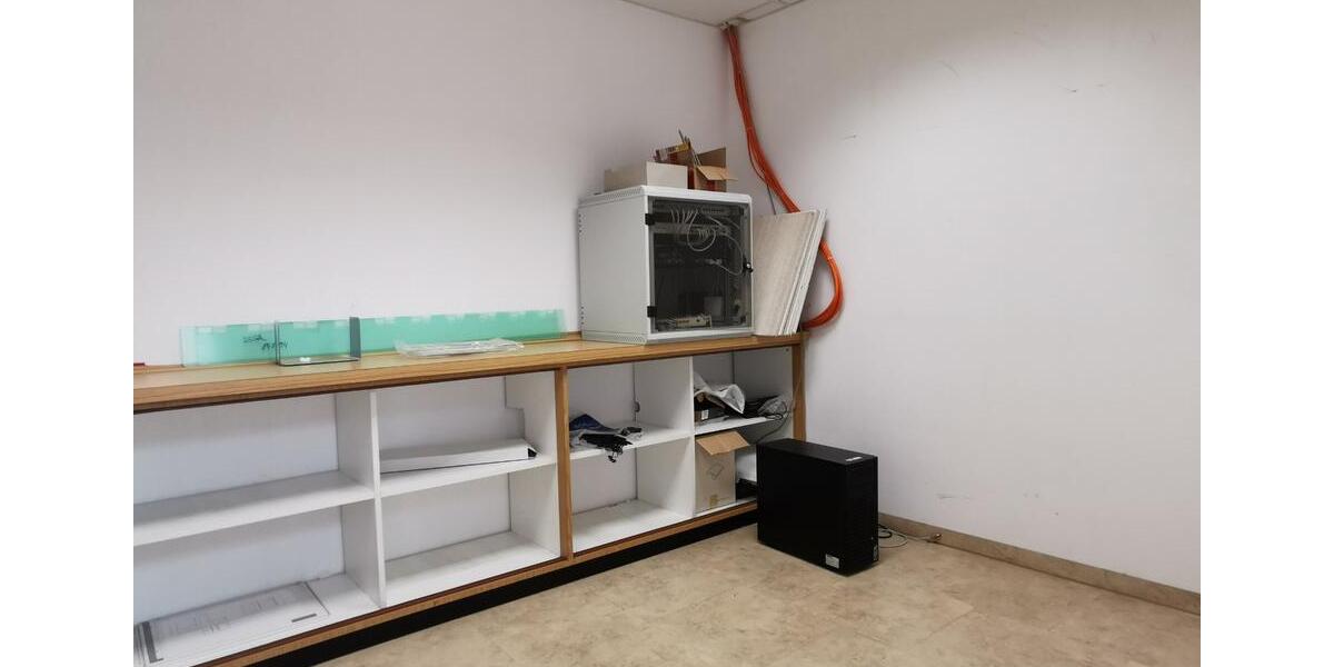 Deggendorf Zentrum: helle, großzügige Büroräume m. 4 Stellplätzen zimmer