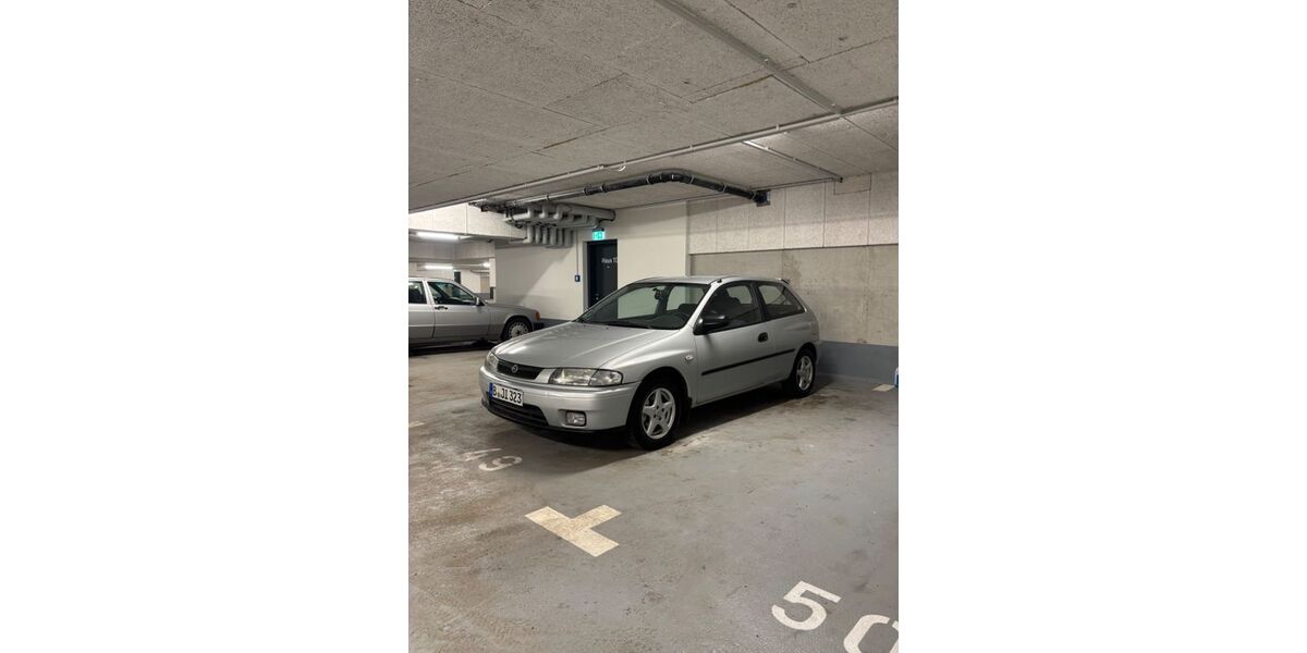 Mazda 323 120.738 km 2.200 &euro; Stahnsdorf 14532