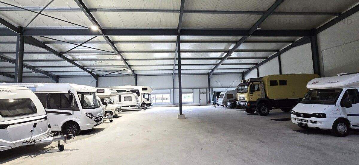 NEUBAU - GUT AUSGESTATTE LAGER-PRODUKTIONSHALLE zimmer