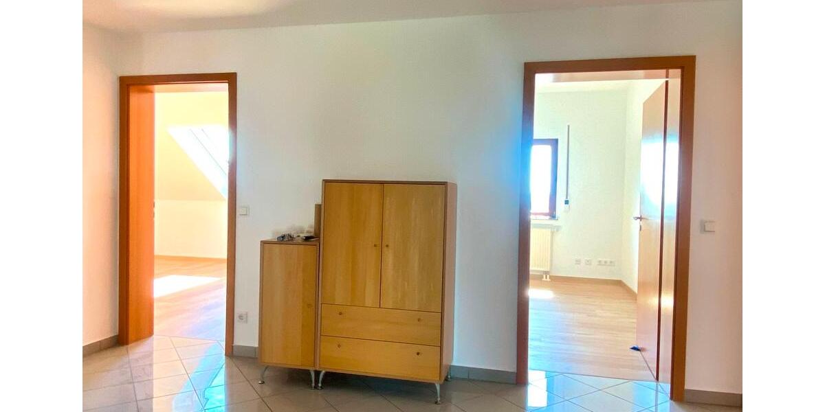 Dachgeschoßwohnung Wettenberg - 3 Zimmer, 95 m&sup2;, 950&euro; | Angebot:26341046