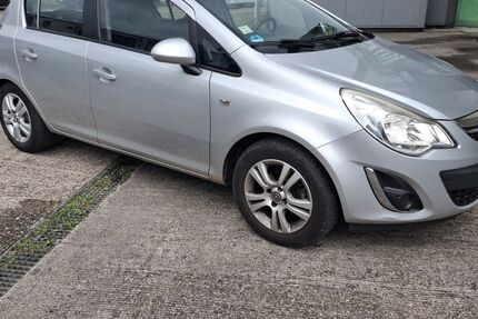 Opel Corsa 161.000 km 2.790 &euro; Baden-Württemberg - Sachsenheim 74343