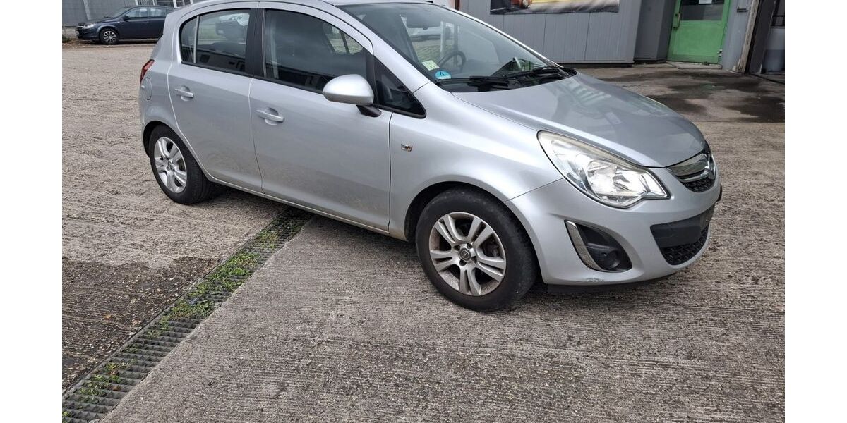 Opel Corsa 161.000 km 2.790 &euro; Baden-Württemberg - Sachsenheim 74343