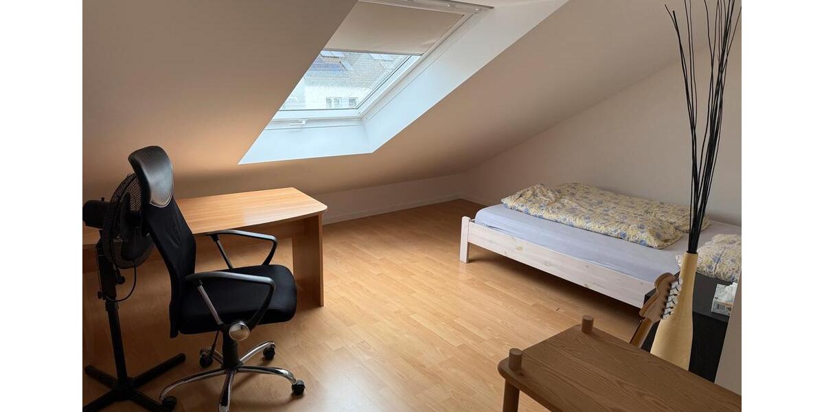 Reihenhaus Bergisch Gladbach Gronau - 5 Zimmer, 138 m&sup2;, 2.300&euro; | Angebot:25945133