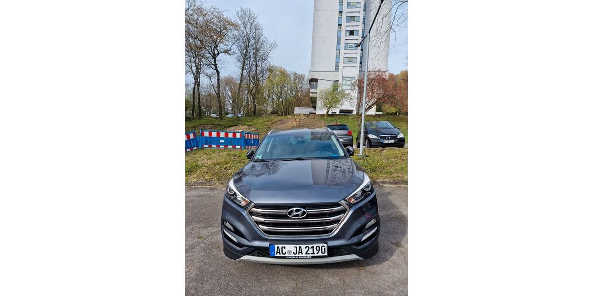 Hyundai TUCSON 56.000 km 15.500 &euro; Aachen 52072