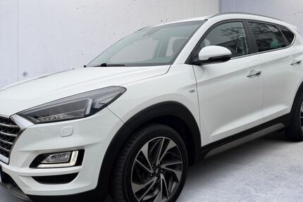 Hyundai TUCSON 104.412 km 22.890 &euro; Offenburg- Industriegebiet Elgersweier-Nord 77656
