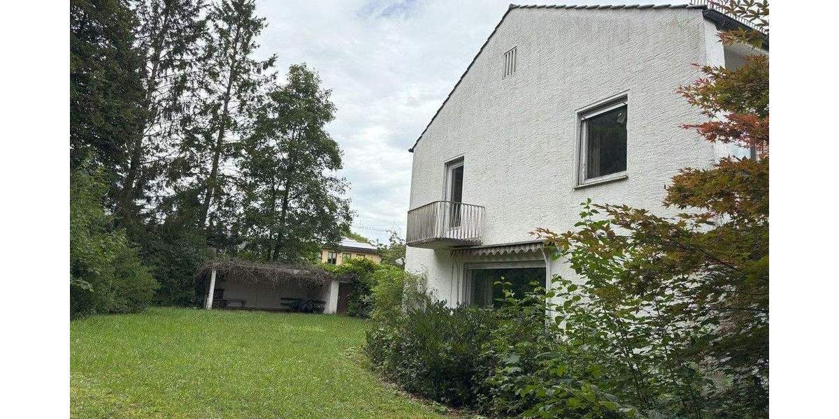 Traumhaftes Grundstück in exzellenter Lage mit Altbestand, in Augsburg am Kuhsee 6 zimmer