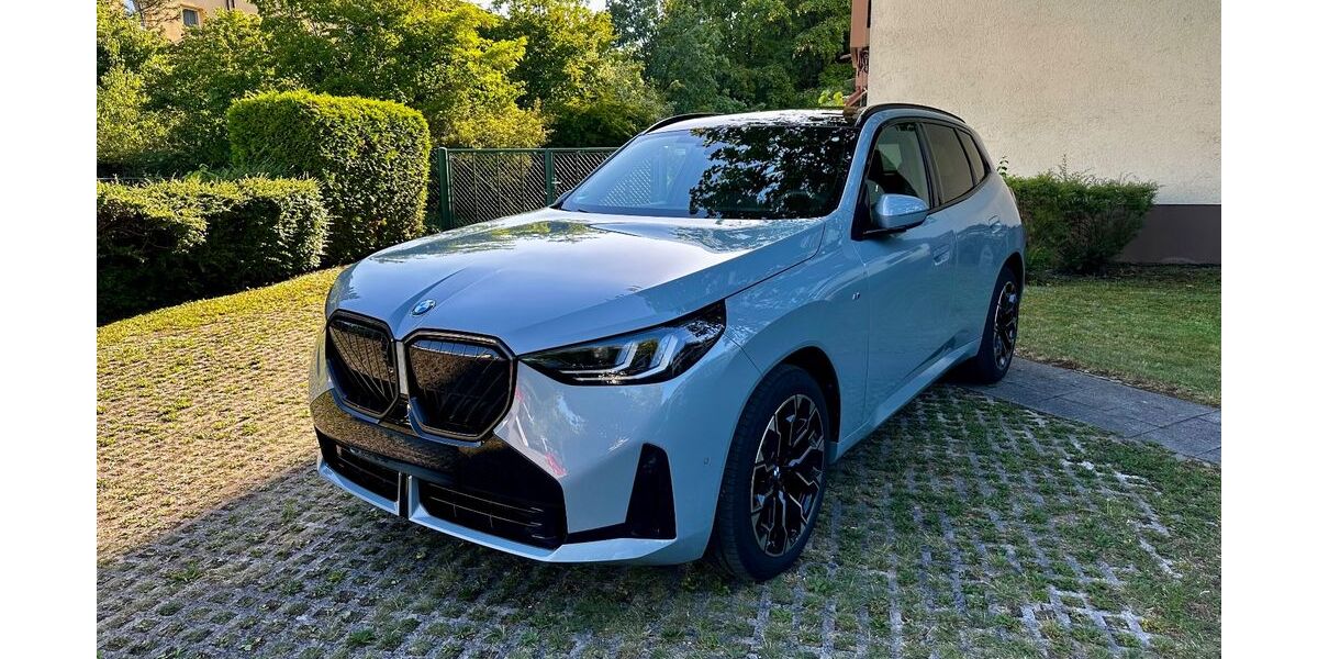 BMW X3 6.842 km 64.880 &euro; München 80993