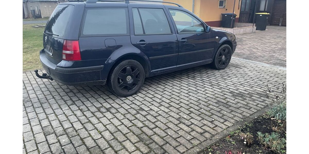 VW Golf 309.218 km 800 &euro; Röderaue 01609