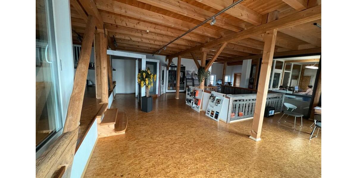 Gepflegte Büro- und Ausstellungsflächen in bayrischem Flair zimmer