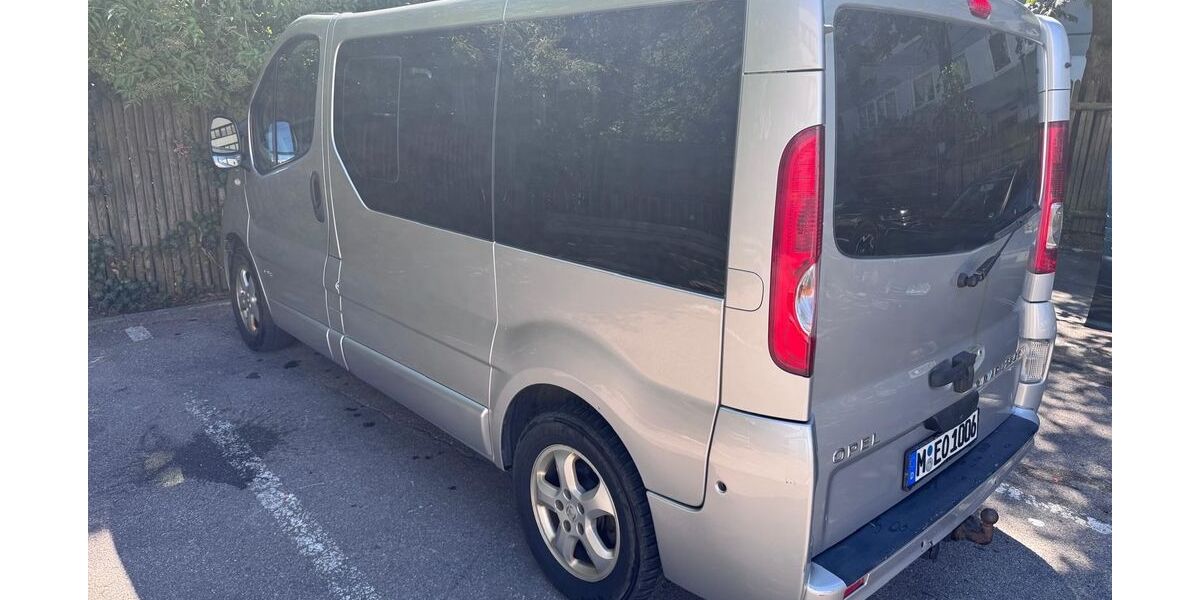 Opel Vivaro 386.500 km 4.730 &euro; München 81539