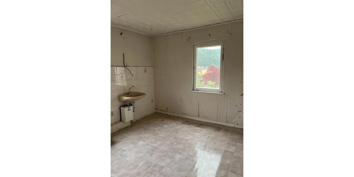 Einfamilienhaus Bad Schandau - 10 Zimmer, 249 m&sup2;, 150.500&euro; | Angebot:26584624