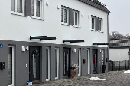 Vermietung Reihenhaus - Mitte 5 zimmer