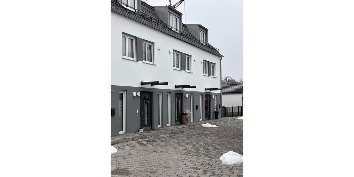 Vermietung Reihenhaus - Mitte 5 zimmer