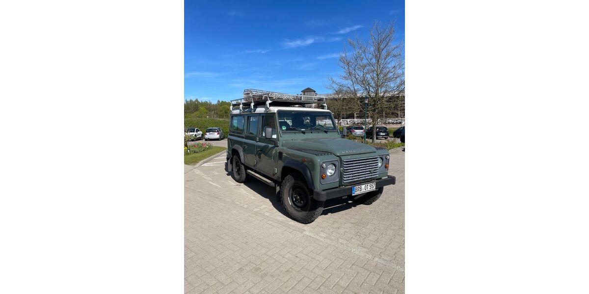 Land Rover Defender 97.500 km 38.000 &euro; Groß Pankow 16928