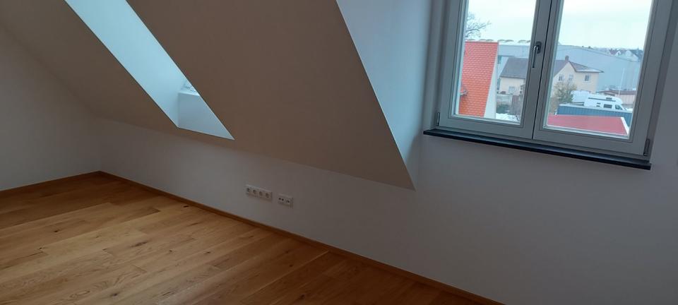 Etagenwohnung Oettingen in Bayern - 2.5 Zimmer, 89 m&sup2;, 1.100&euro; | Angebot:24877172
