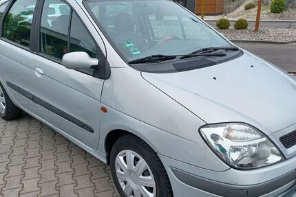 Renault Scenic 142.223 km 1.999 &euro; Reutlingen 72766