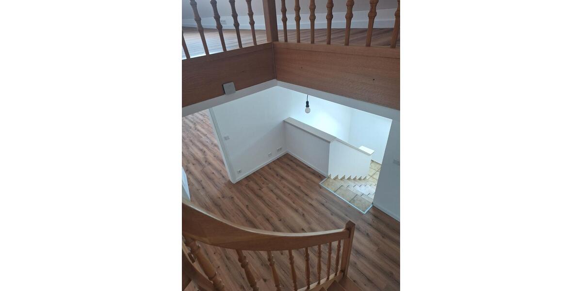 Mehrfamilienhaus, Wohnhaus Pförring - 8 Zimmer, 306 m&sup2;, 2.700&euro; | Angebot:26222982