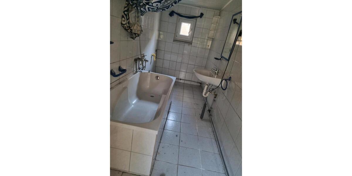 Reihenhaus Wadern - 6 Zimmer, 170 m&sup2;, 145.000&euro; | Angebot:26902796