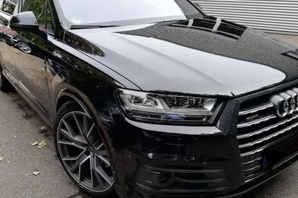 Audi Q7 175.000 km 31.800 € Berlin 12209