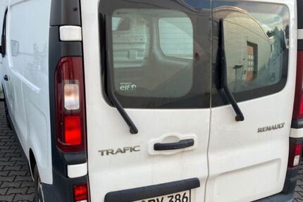 Renault Trafic 193.800 km 4.499 &euro; Paderborn 33104