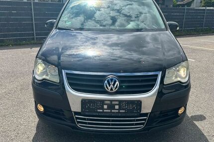 VW Touran 334.000 km 1.199 &euro; Niefern-Öschelbronn 75223
