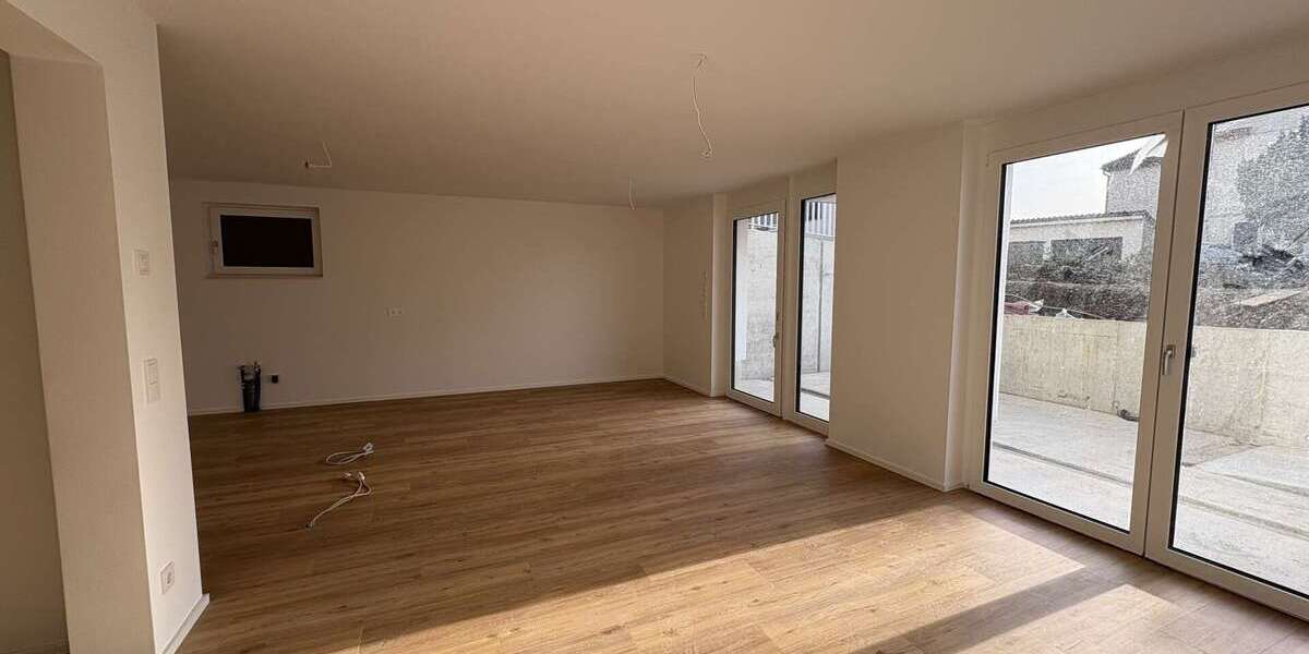Etagenwohnung Reutlingen / Betzingen Betzingen - 2 Zimmer, 84 m&sup2;, 1.200&euro; | Angebot:26657015