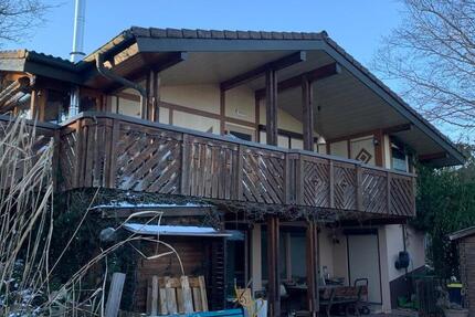 Gepflegtes Einfamilienhaus in Sonniger Ortsrandlage 6.5 zimmer