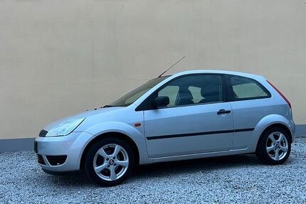 Ford Fiesta 125.000 km 2.300 &euro; Dresden 01109