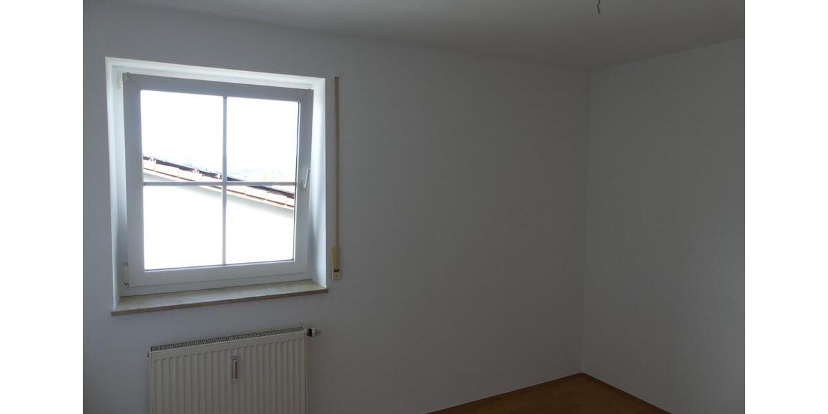 Etagenwohnung Nabburg - 3 Zimmer, 71 m&sup2;, 210.000&euro; | Angebot:25374412