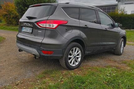 Ford Kuga 181.000 km 6.150 € Holzappel 56379