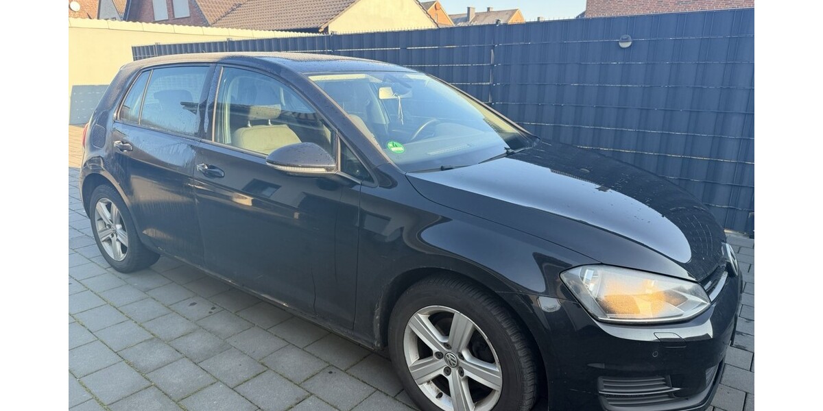 VW Golf 232.000 km 6.499 &euro; Bergkamen 59192