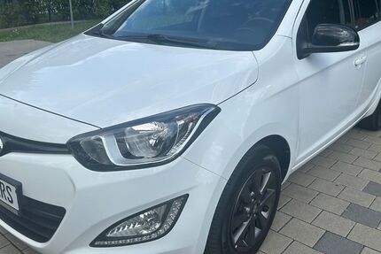 Hyundai i20 121.167 km 5.999 € Wiesloch 69168