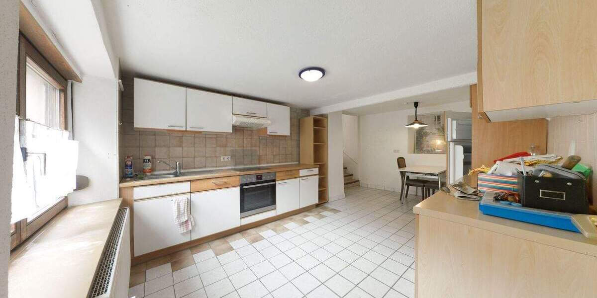 Mehrfamilienhaus, Wohnhaus Bad Dürkheim - 8 Zimmer, 244 m&sup2;, 299.000&euro; | Angebot:25687078