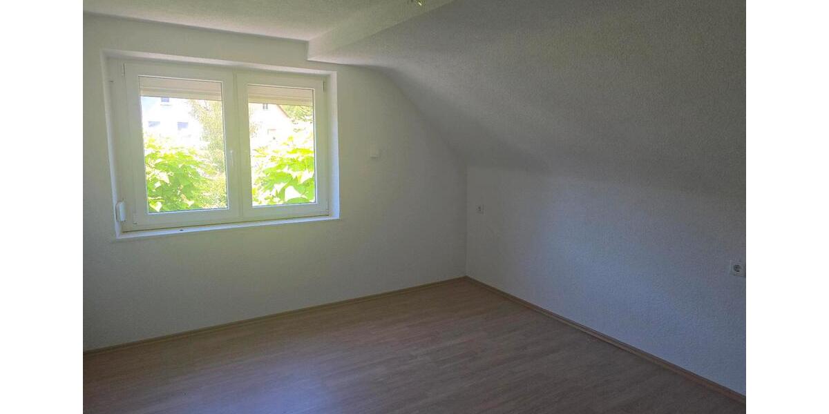 Doppelhaushälfte Marktrodach - 3 Zimmer, 80 m&sup2;, 1.150&euro; | Angebot:26121503