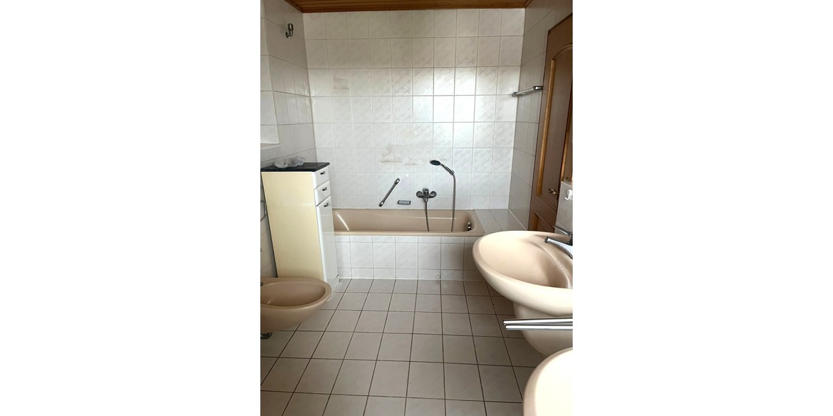 Attraktive Dachgeschosswohnung mit sonniger Terrasse - Dachgeschoßwohnung Enkenbach | Angebot:26236757