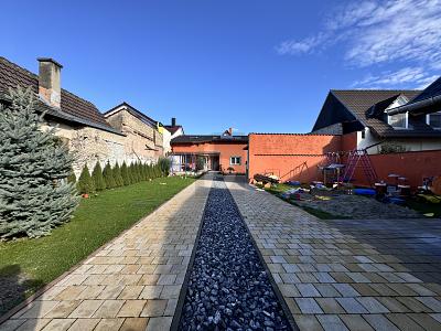 GROßZÜGIGES FAMILIENPARADIES - Einfamilienhaus Sasbach am Kaiserstuhl | Angebot:27298131