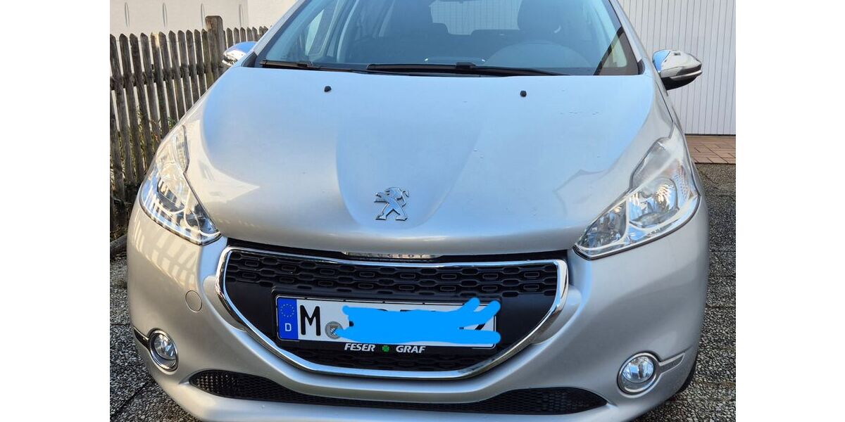 Peugeot 208 98.000 km 4.750 &euro; München 80689