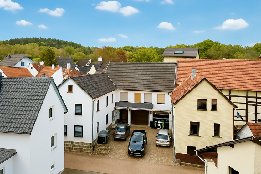 Haus zum Kaufen in Reiskirchen 286.000 € 287 m²