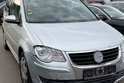 VW Touran 198.000 km 1.350 &euro; Gundelsheim 74831