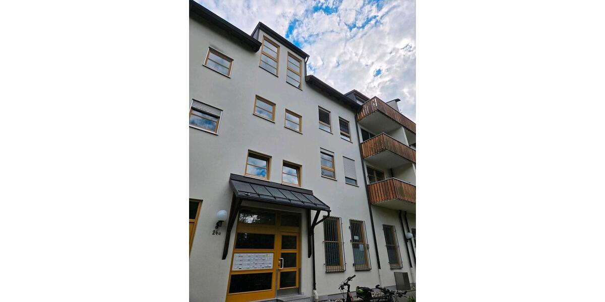 Dachgeschoßwohnung Schwandorf - 3 Zimmer, 94 m&sup2;, 250.000&euro; | Angebot:26806224