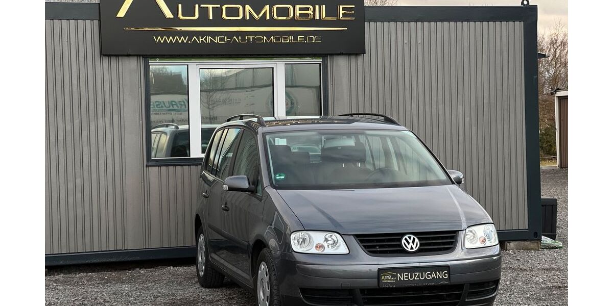 VW Touran 223.000 km 3.990 &euro; Gäufelden 71126