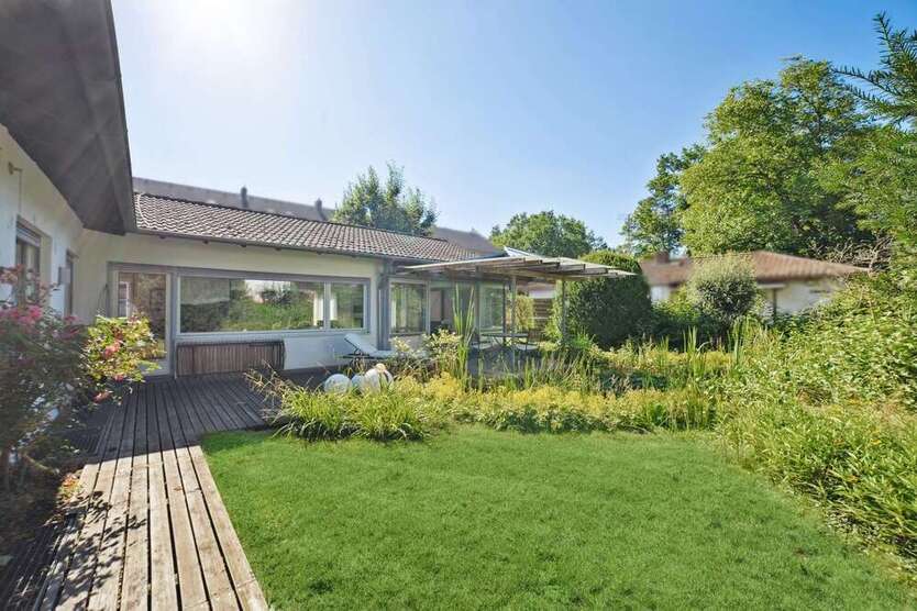 Haus zum Kaufen in Erlangen 795.000 € 160.03 m²