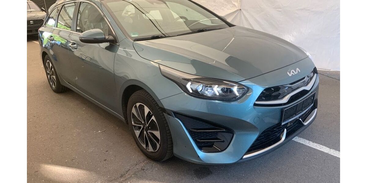Kia ceed / Ceed 132.066 km 15.890 &euro; Weinstadt 71384