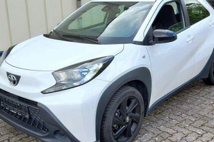 Toyota Aygo (X) 11.600 km 13.290 &euro; Hamburg 22043