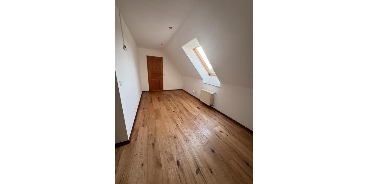 Dachgeschoßwohnung Barum - 2 Zimmer, 72 m&sup2;, 650&euro; | Angebot:26320670