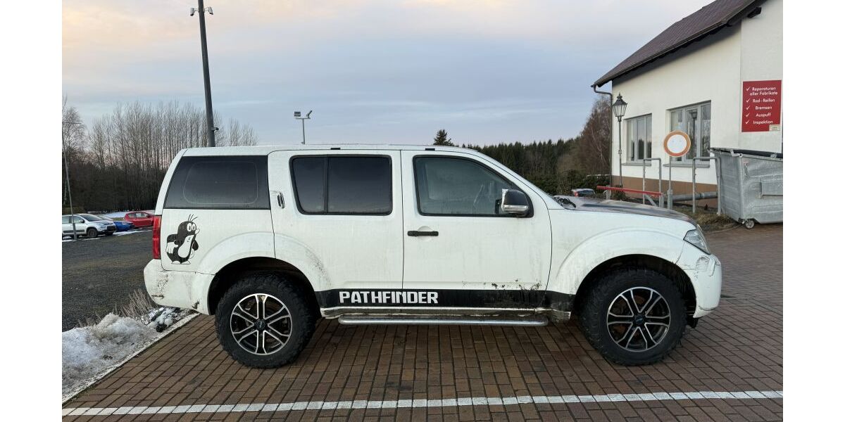 Nissan Pathfinder 101.250 km 6.700 &euro; Schöneck / Vogtland 08261