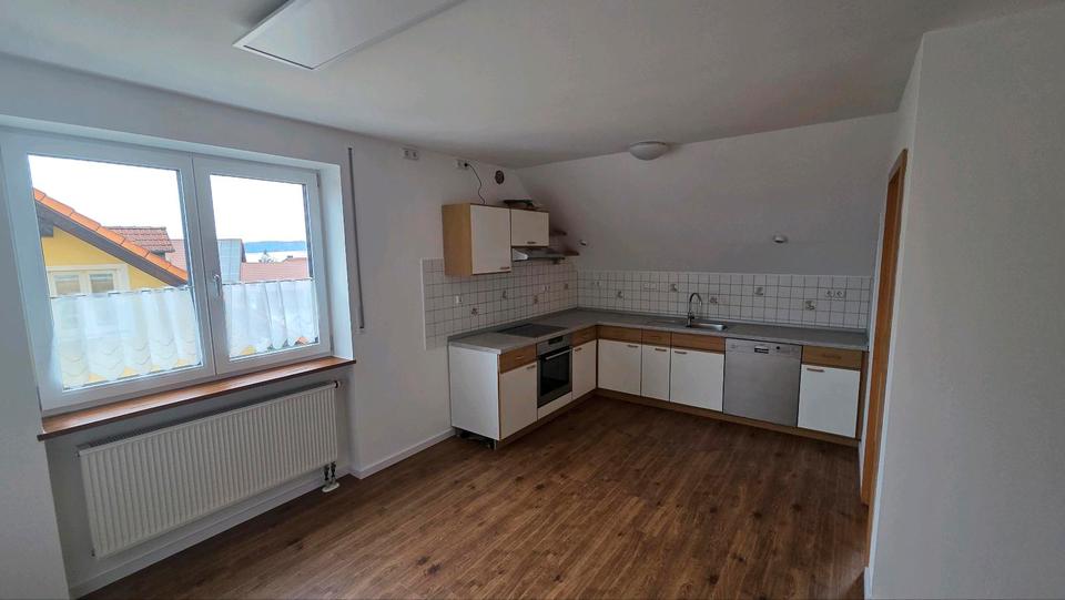 Dachgeschoßwohnung Hemau - 4 Zimmer, 102 m&sup2;, 900&euro; | Angebot:24848450