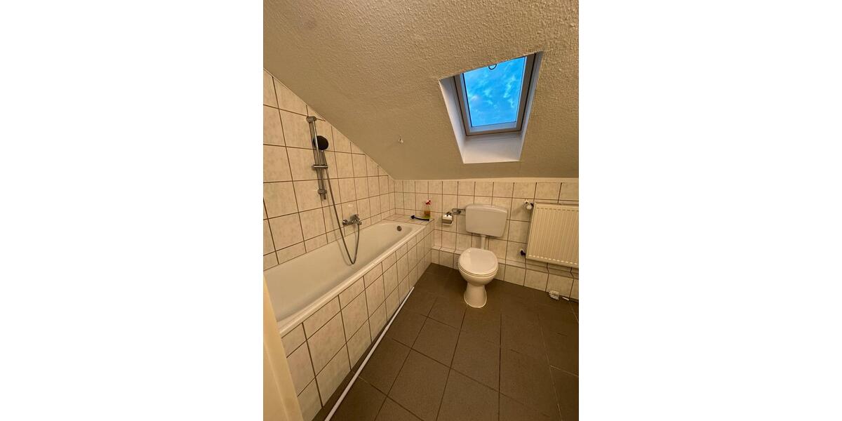 Dachgeschoßwohnung Siegburg - 2 Zimmer, 67 m&sup2;, 1.075&euro; | Angebot:26424615