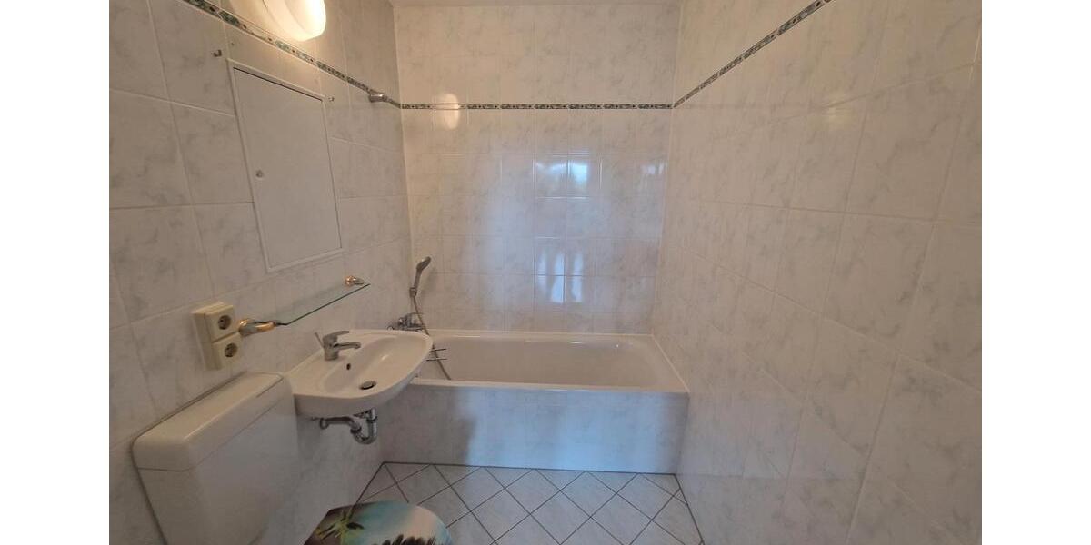 Etagenwohnung Cottbus Spremberger Vorstadt - 1 Zimmer, 45 m&sup2;, 290&euro; | Angebot:26476555