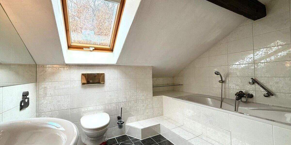 Einfamilienhaus Teublitz - 7 Zimmer, 163 m&sup2;, 1.250&euro; | Angebot:25051698